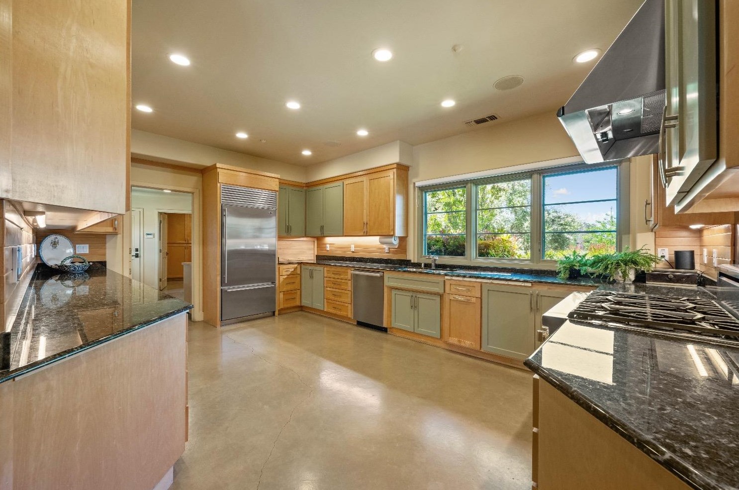 34284 Corcoran Hill Ln, Davis CA 95616-9407 exterior