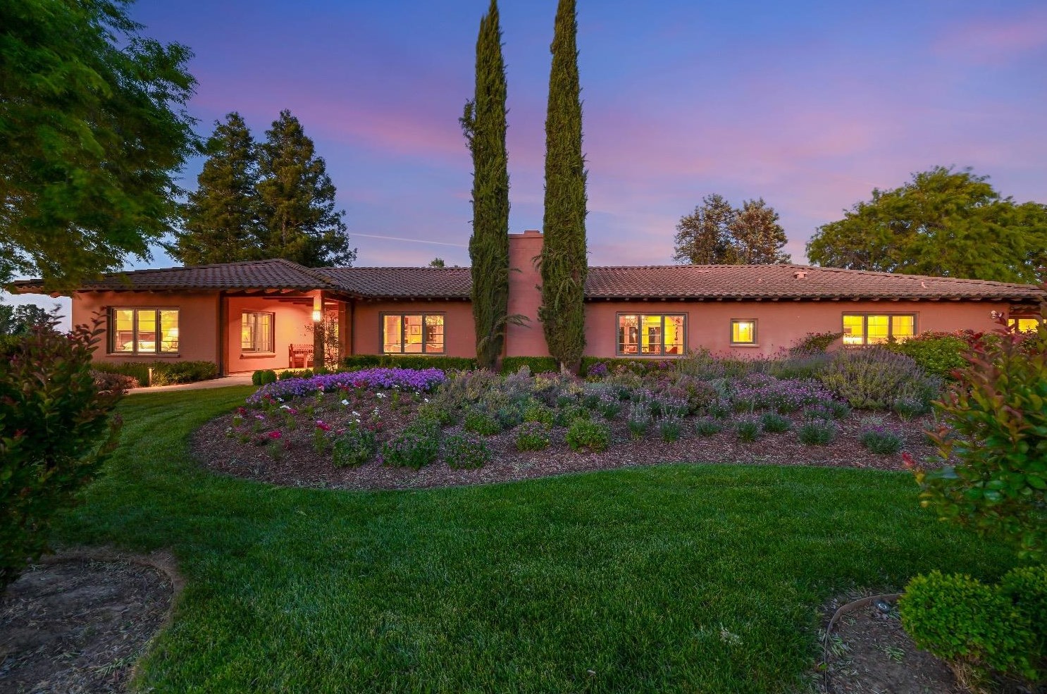 34284 Corcoran Hill Ln, Davis CA 95616-9407 exterior