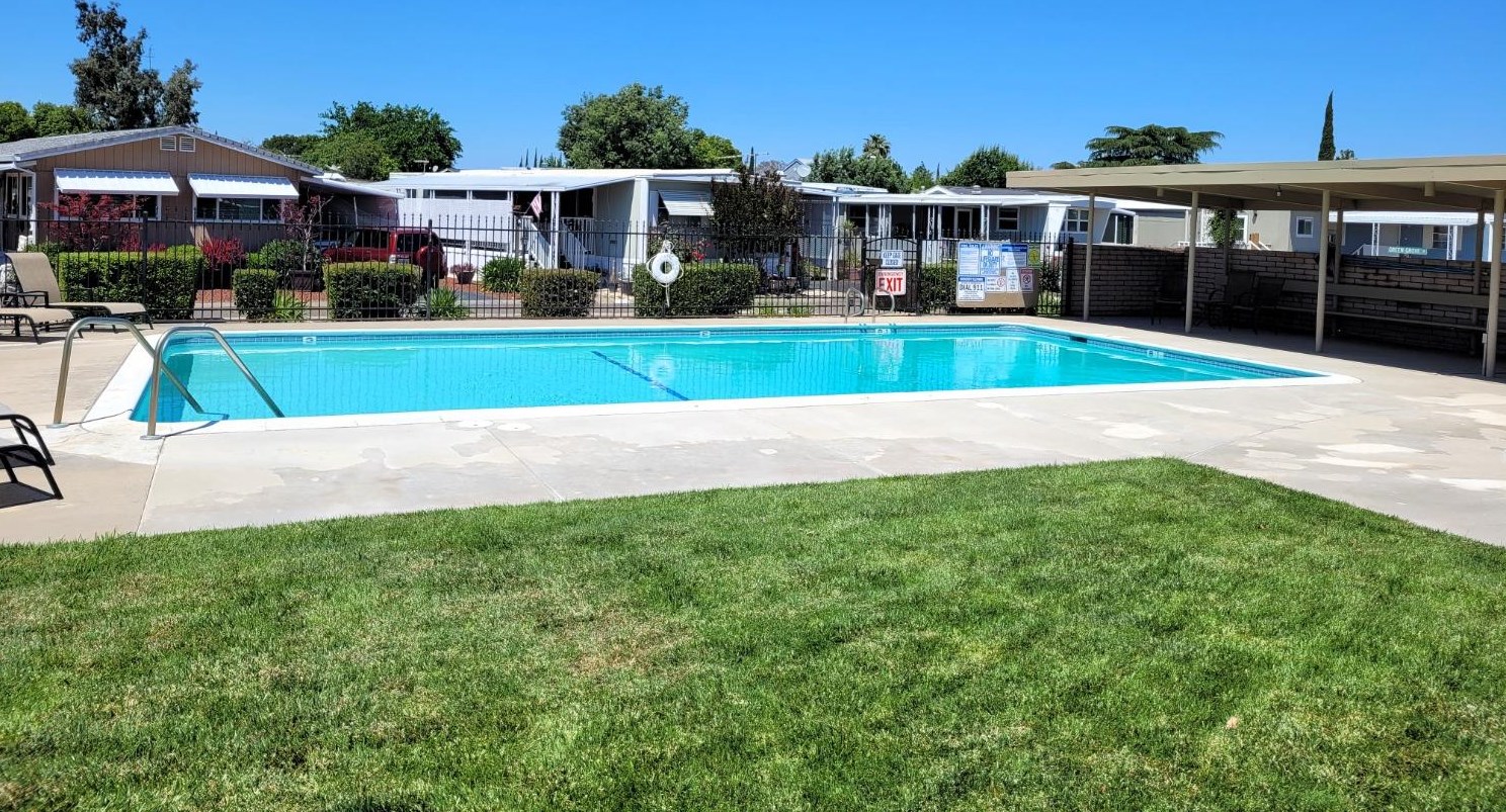 7548 Hazelnut Ln, Sacramento CA  95828-4140 exterior