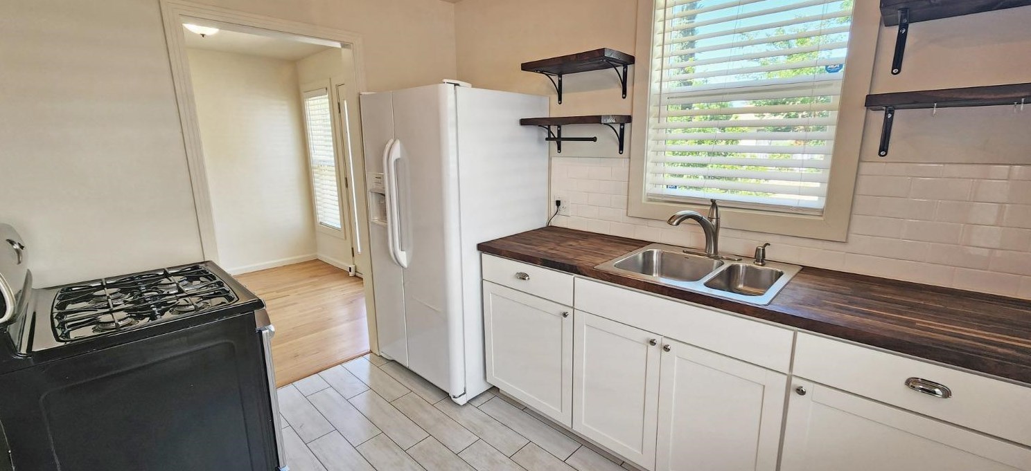 1012 Jefferson Blvd, West Sacramento CA  95691-5317 exterior
