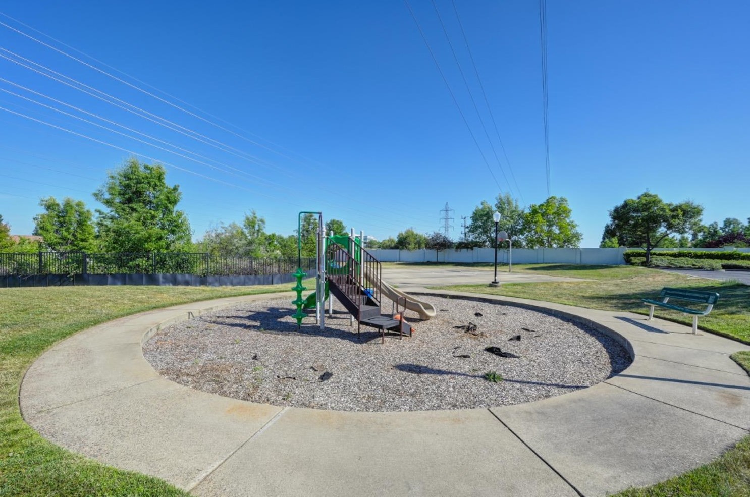 885 Halidon Way, Folsom CA 95630-8406 exterior