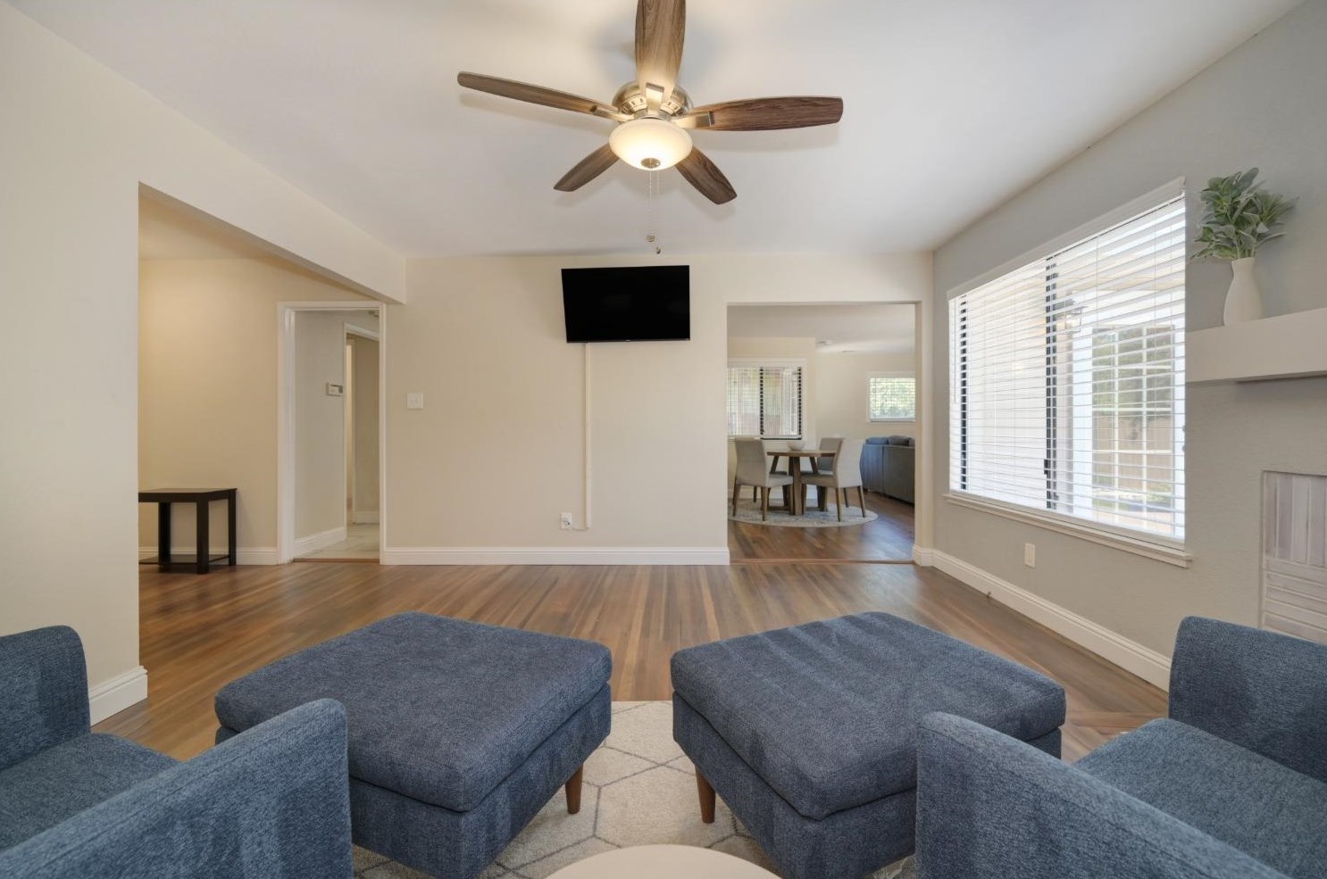 6431 Markley Way, Carmichael CA  95608-6303 exterior