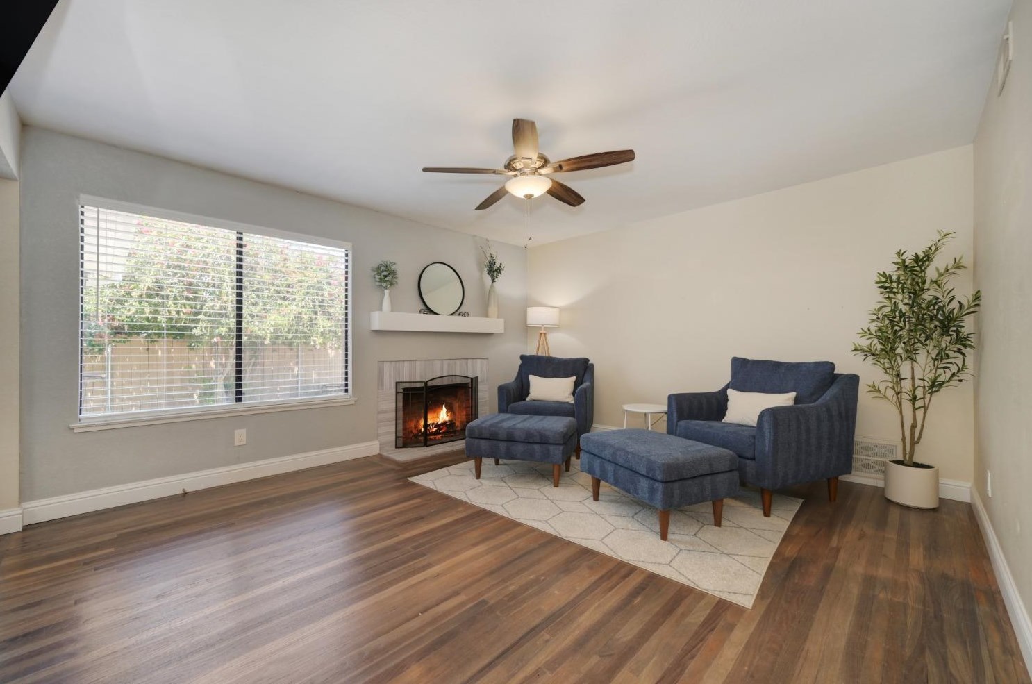 6431 Markley Way, Carmichael CA  95608-6303 exterior