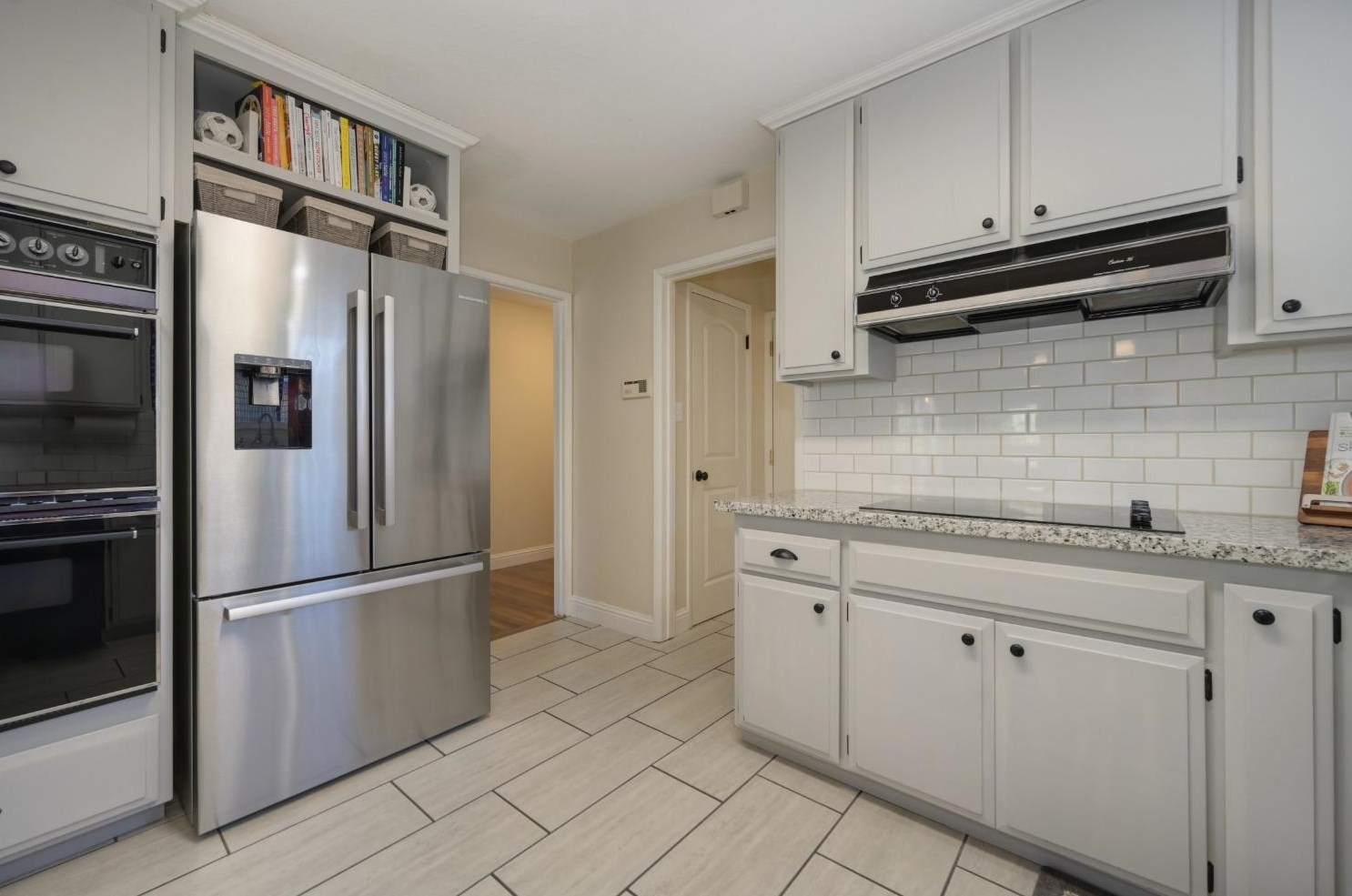 6431 Markley Way, Carmichael CA  95608-6303 exterior