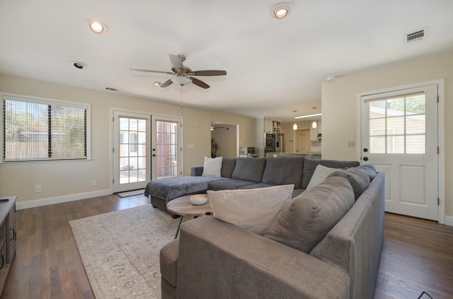 6431 Markley Way, Carmichael CA  95608-6303 exterior