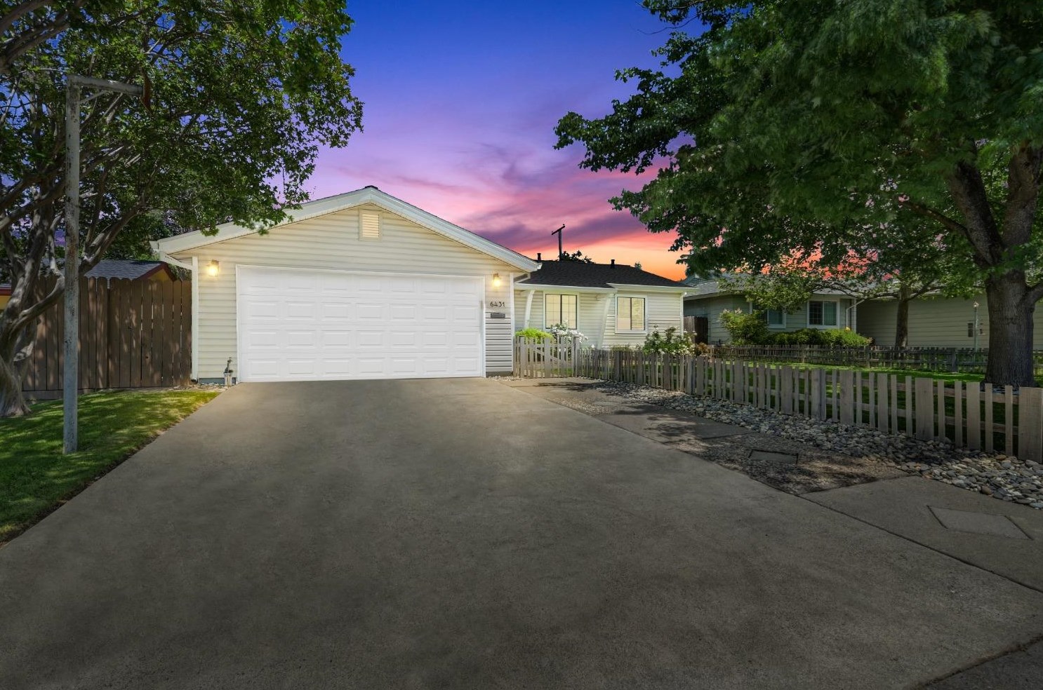 6431 Markley Way, Carmichael CA  95608-6303 exterior