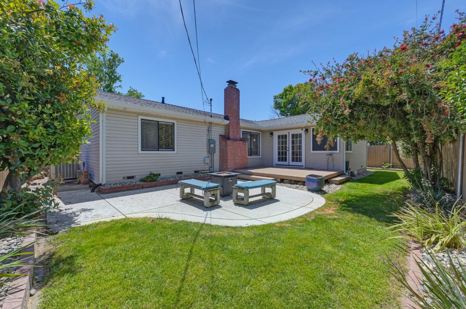 6431 Markley Way, Carmichael CA  95608-6303 exterior