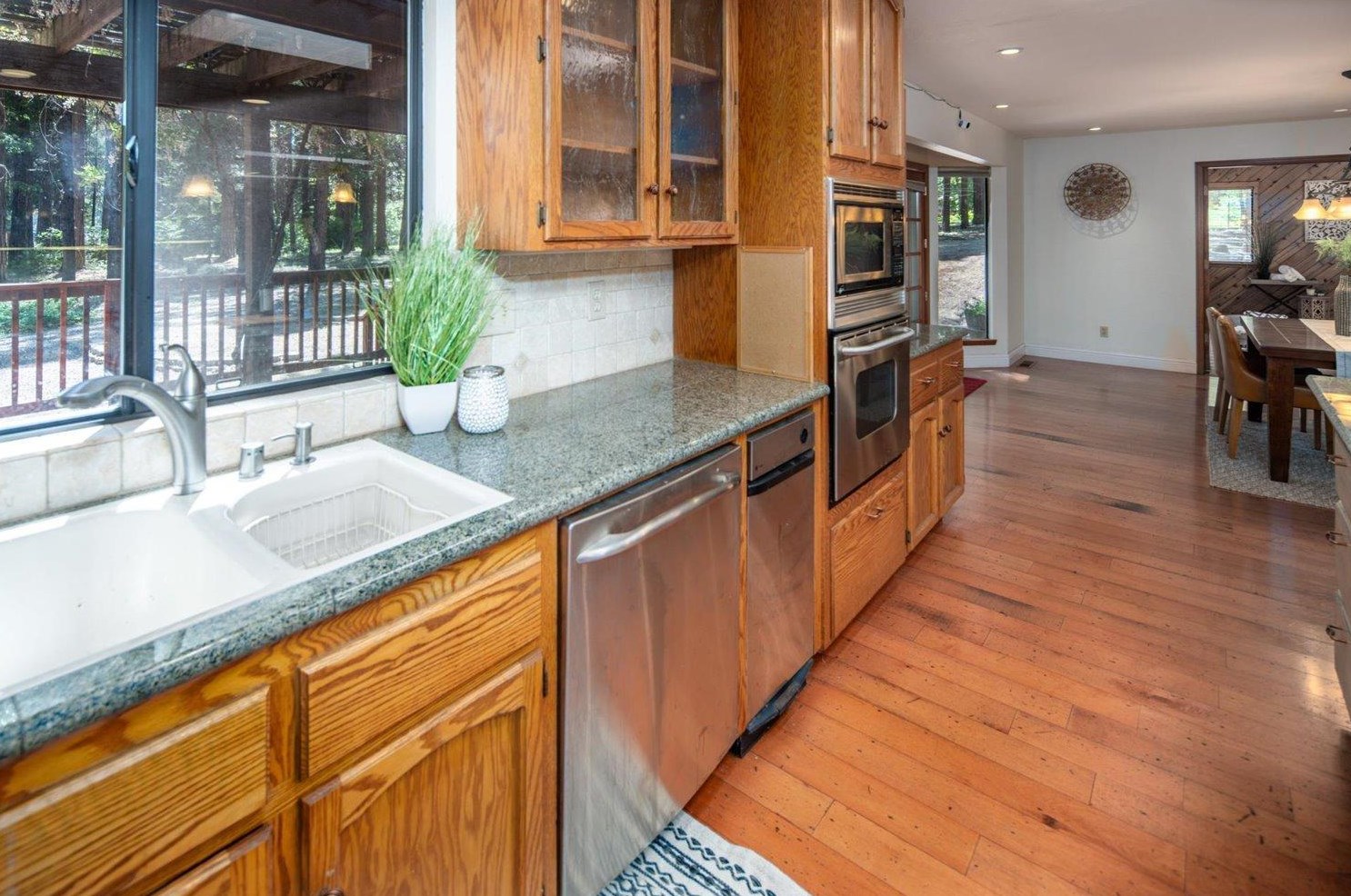 6832 Retreat Ln, Pacific House CA  95726-9465 exterior