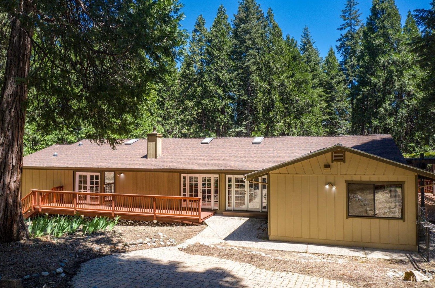 6832 Retreat Ln, Pacific House CA  95726-9465 exterior