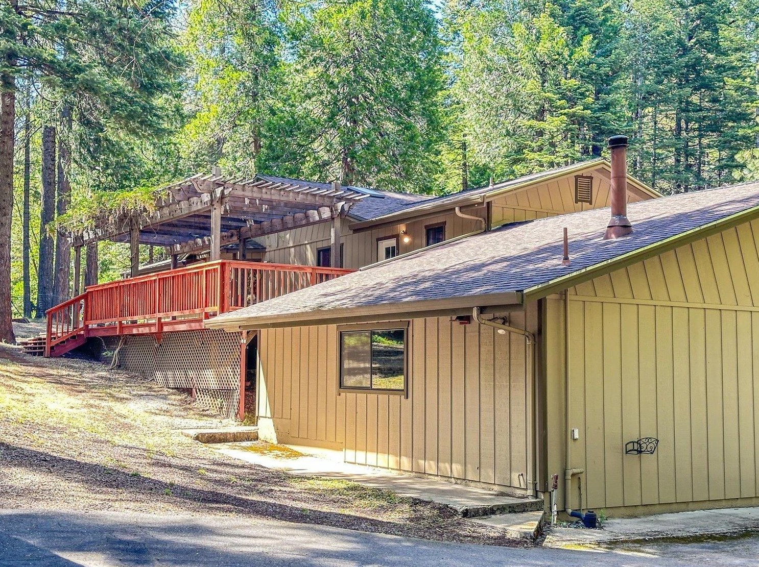 6832 Retreat Ln, Pacific House CA  95726-9465 exterior