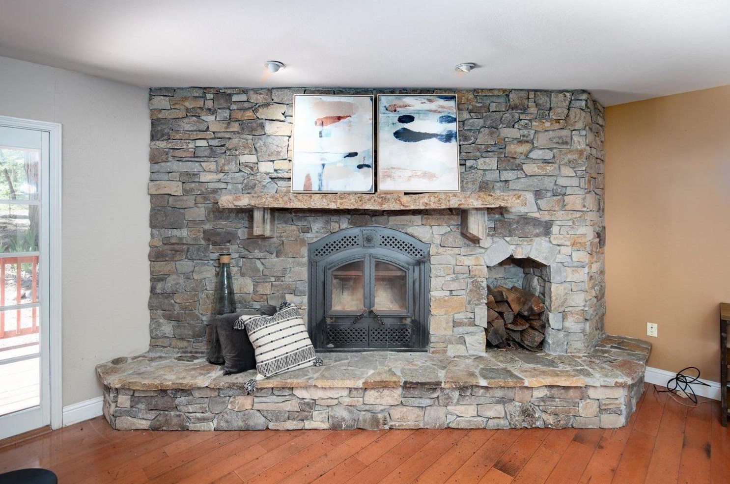 6832 Retreat Ln, Pacific House CA  95726-9465 exterior