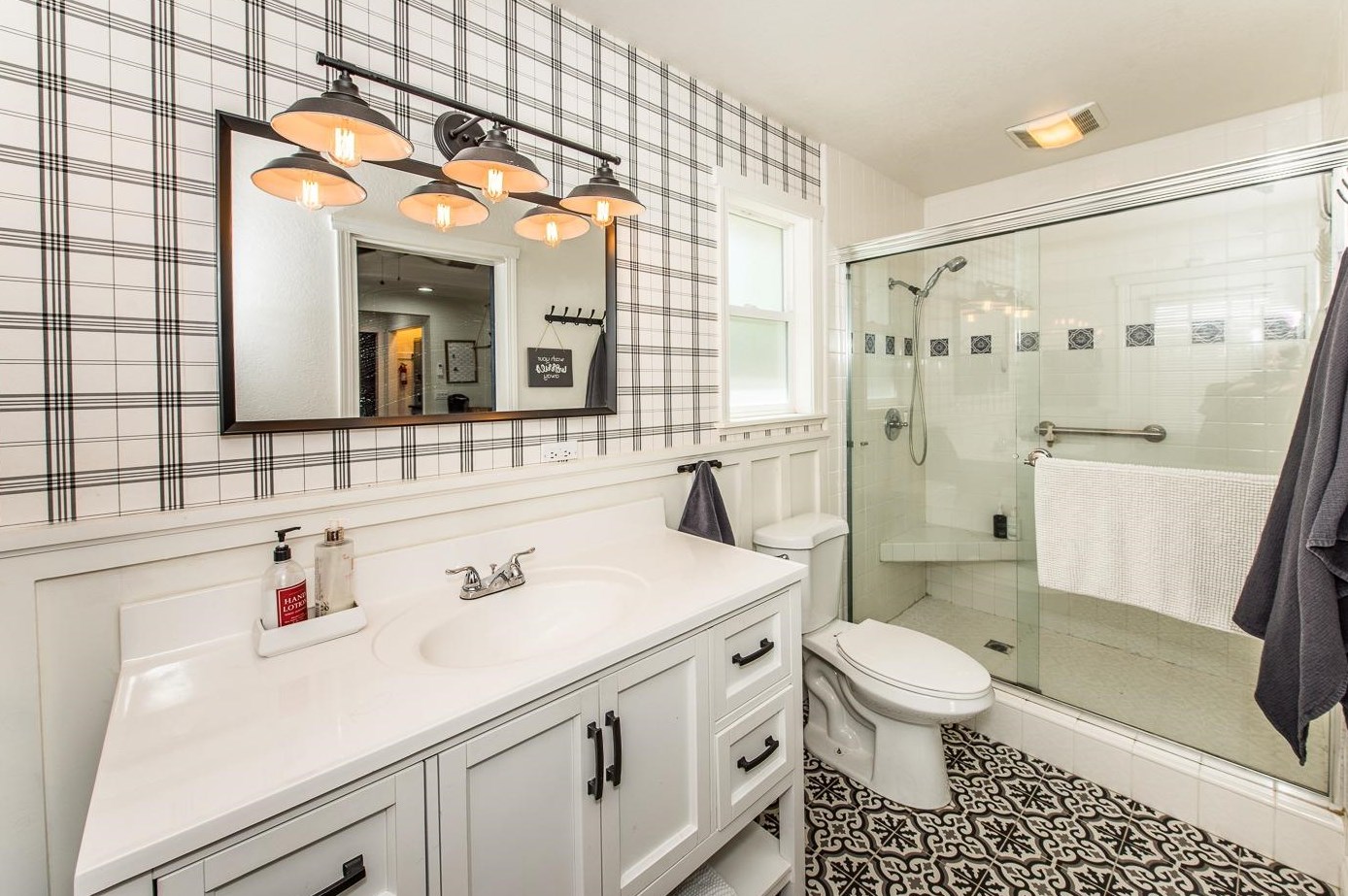 7 College St, Woodland CA  95695-3219 exterior