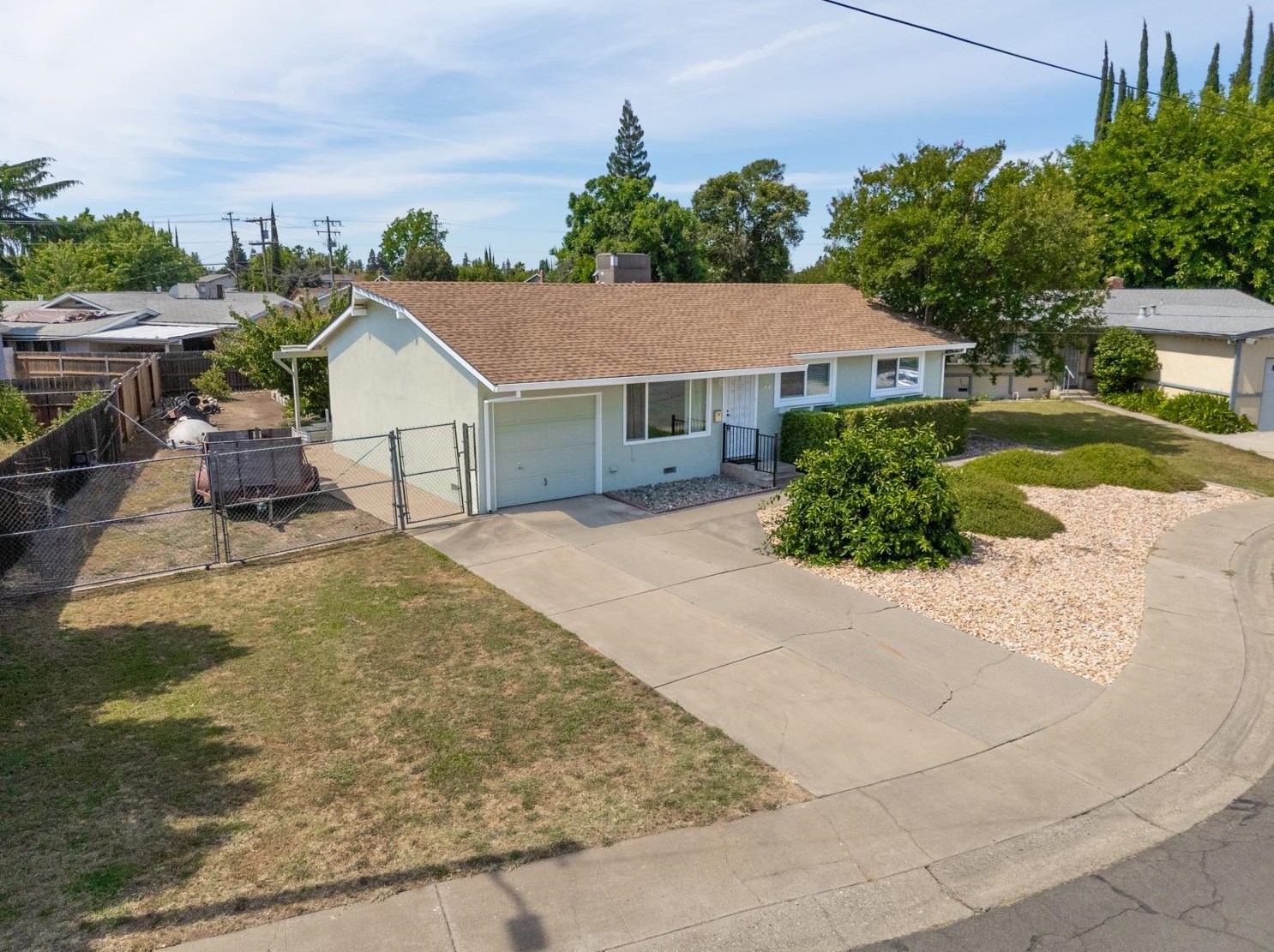 544 Laurel Dr, Yuba City CA  95991-6210 exterior