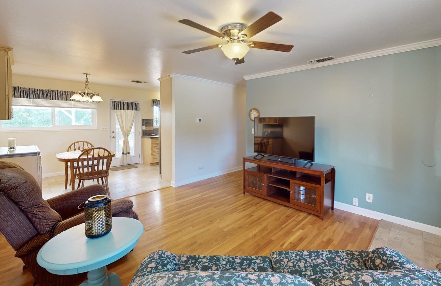 544 Laurel Dr, Yuba City CA  95991-6210 exterior