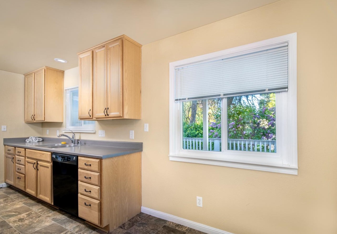 110 Maryland Dr, Grass Valley CA  95945-5966 exterior