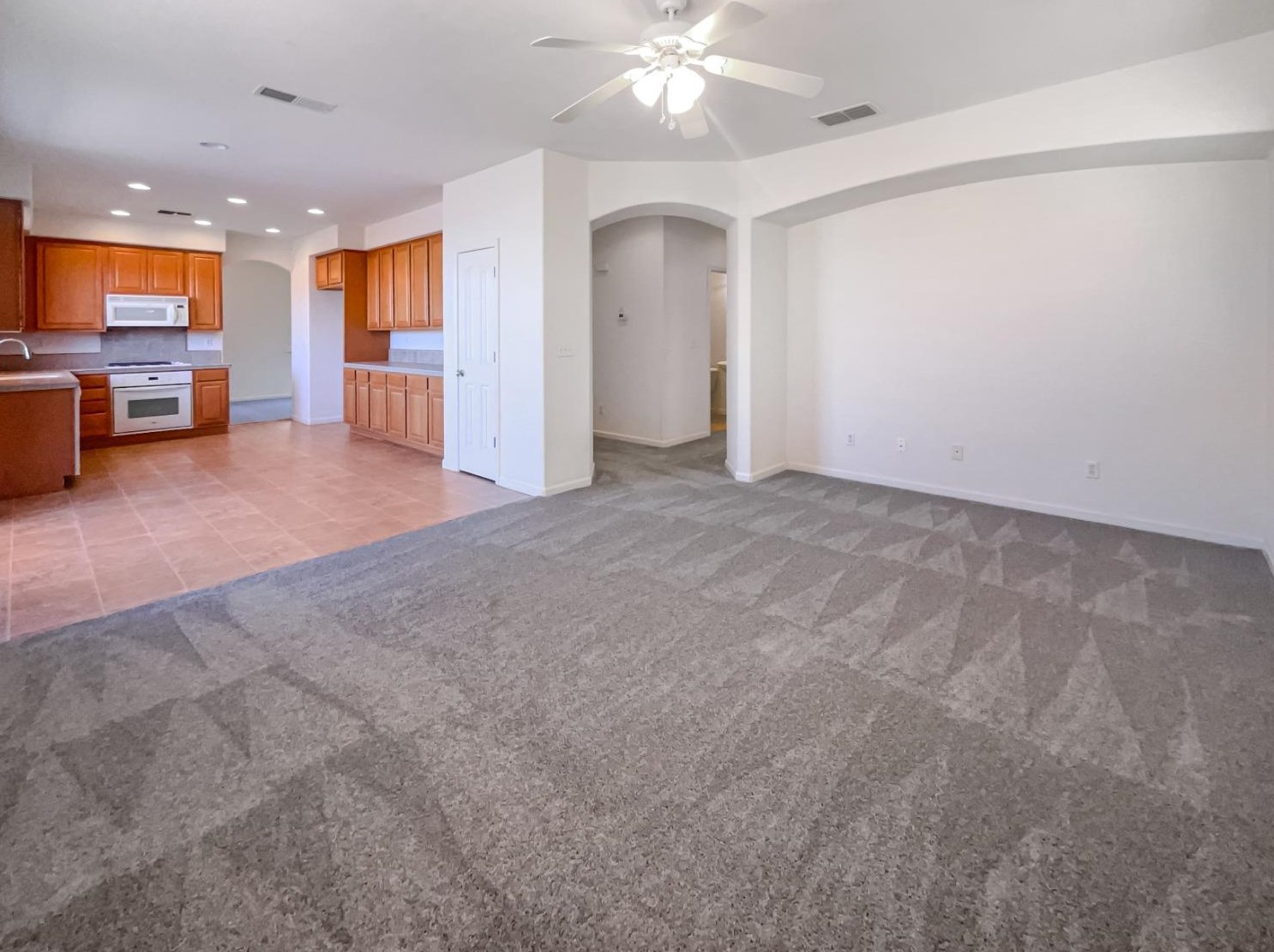 1196 Wallace Way, Yuba City CA 95993-9124 exterior