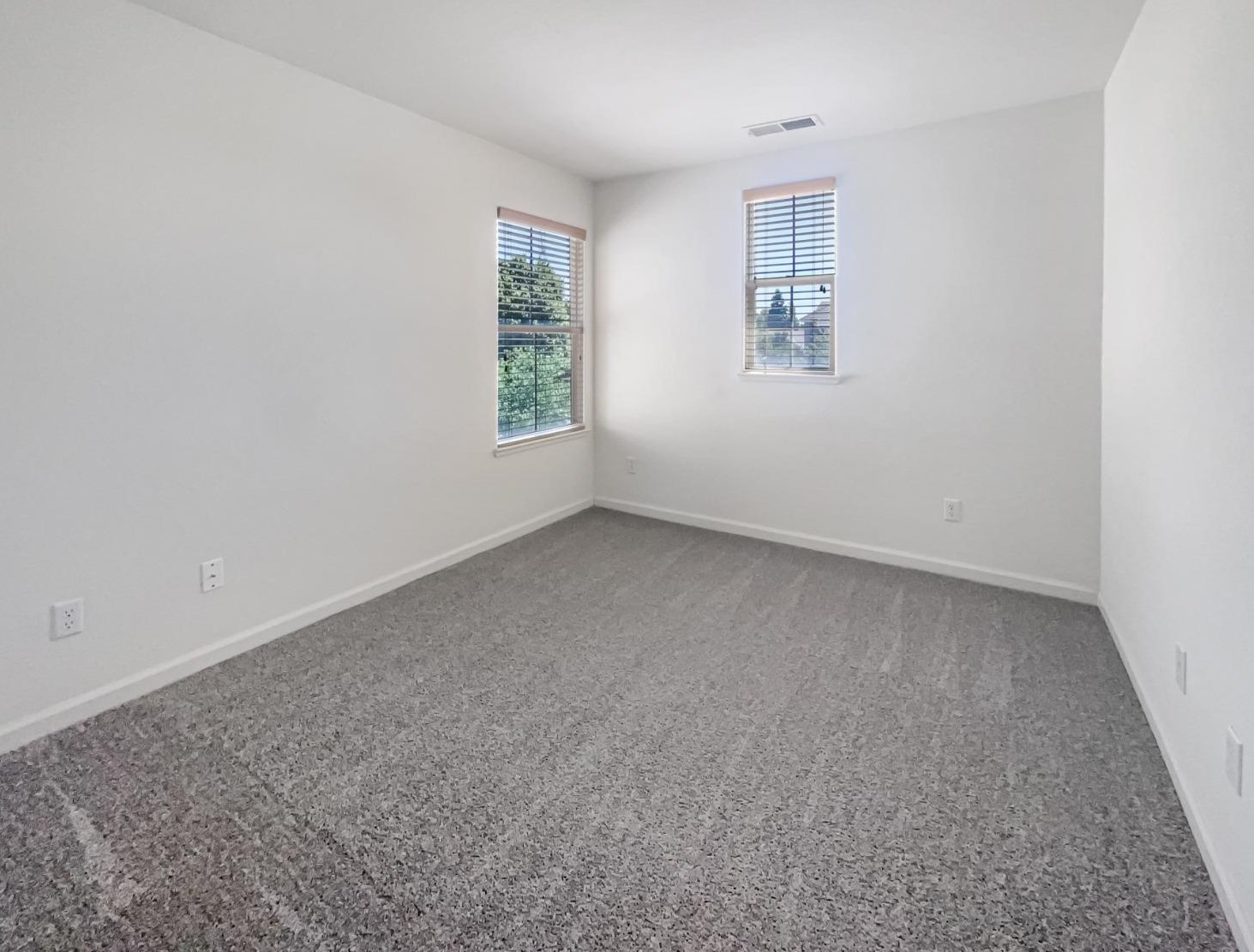 1196 Wallace Way, Yuba City CA 95993-9124 exterior