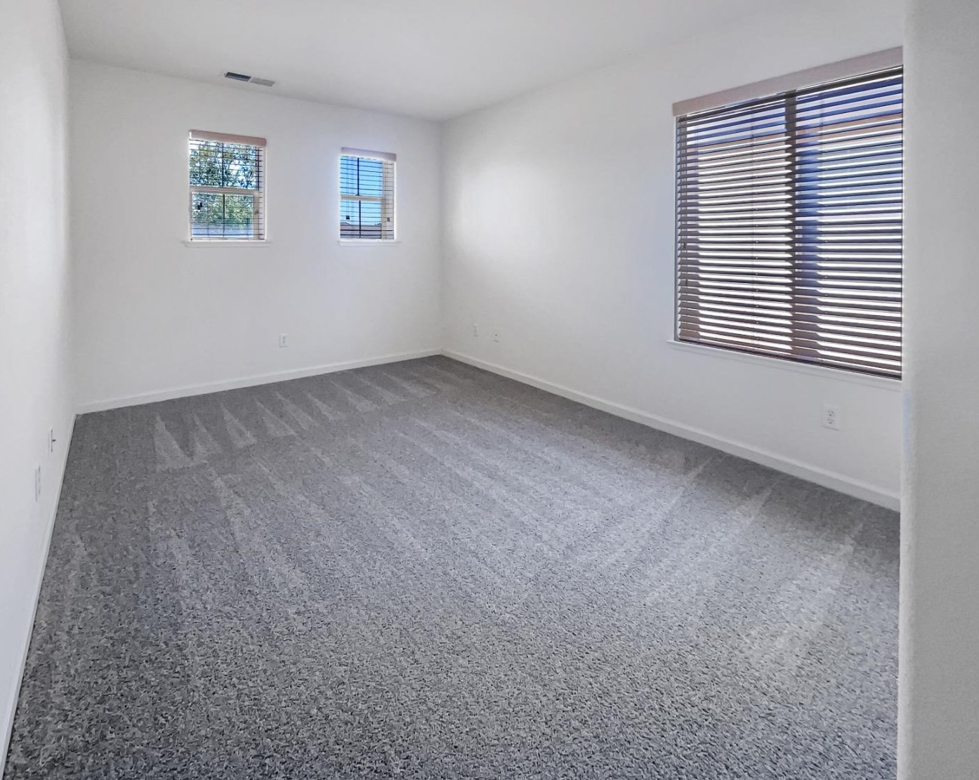 1196 Wallace Way, Yuba City CA 95993-9124 exterior