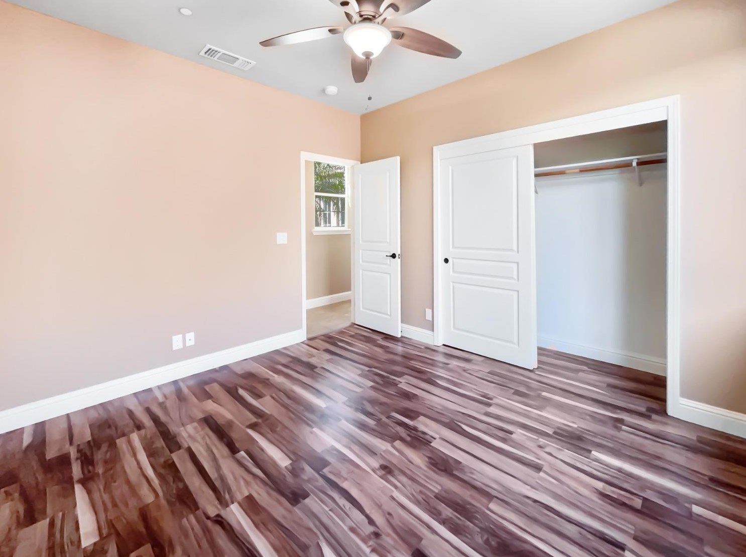 2216 Portsmouth Dr, Yuba City CA  95991-4014 exterior