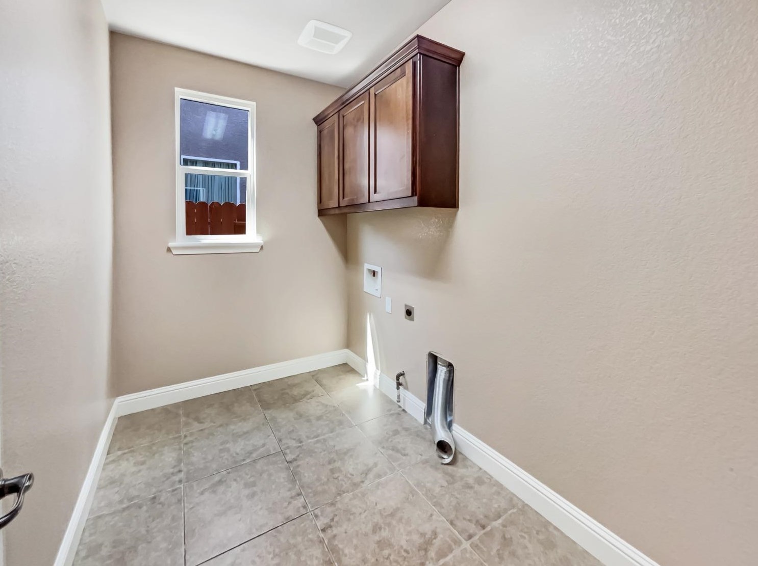 2216 Portsmouth Dr, Yuba City CA  95991-4014 exterior