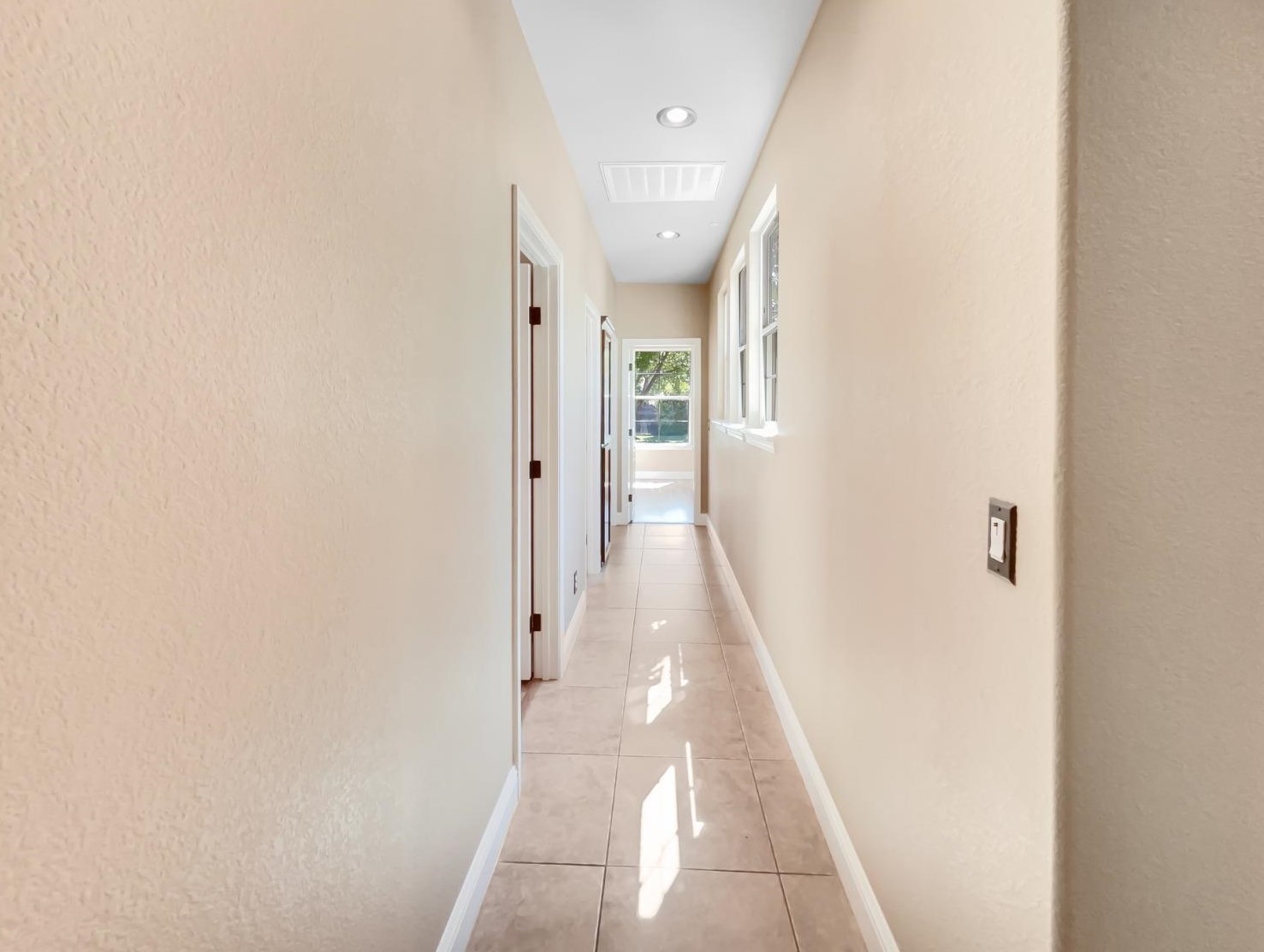 2216 Portsmouth Dr, Yuba City CA  95991-4014 exterior