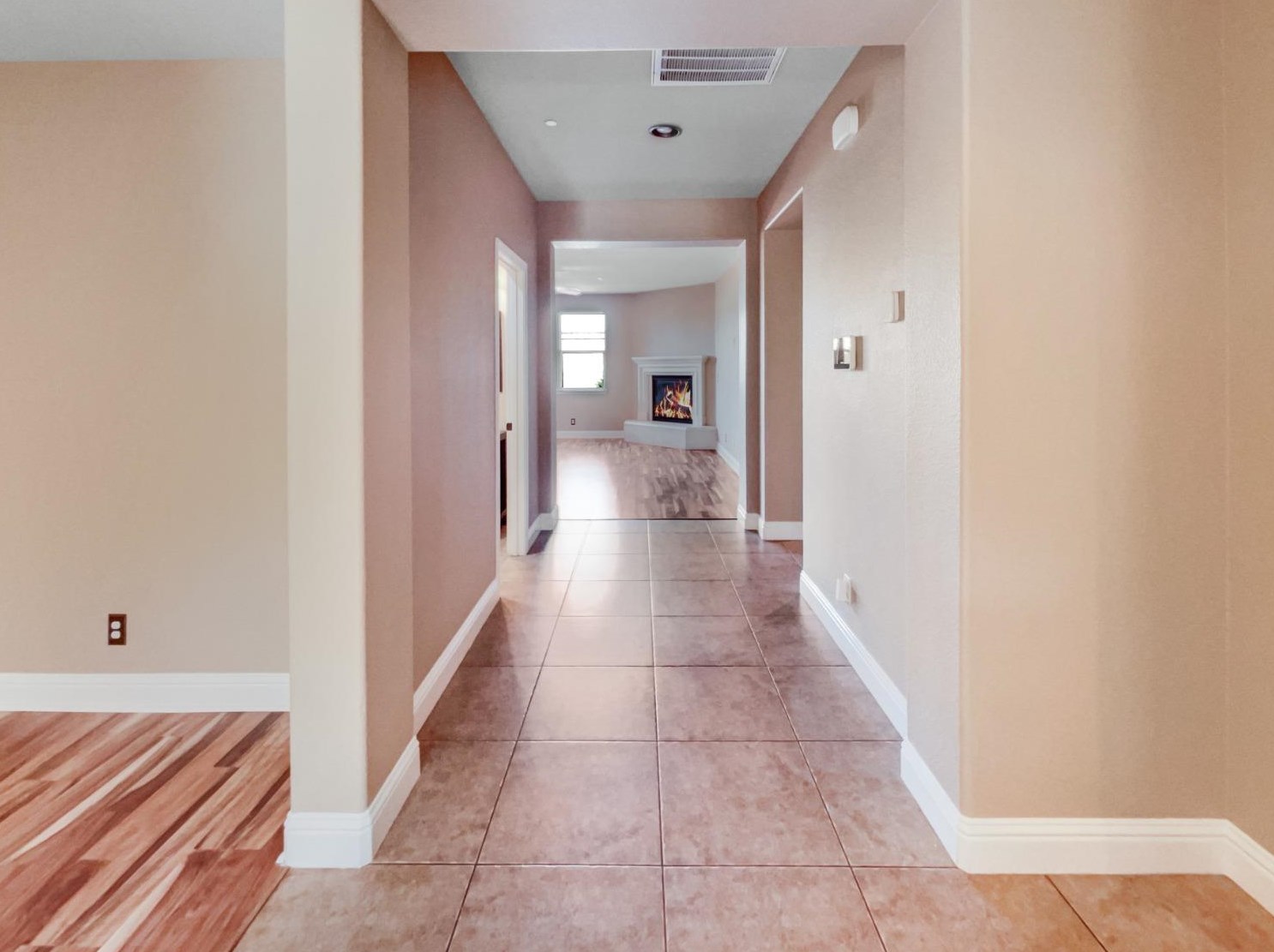 2216 Portsmouth Dr, Yuba City CA  95991-4014 exterior