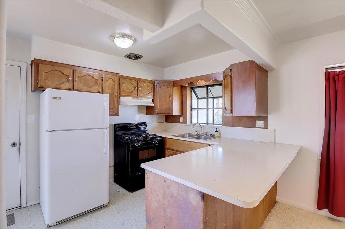 1204 Mdw Ave, Yuba City CA  95991-6509 exterior