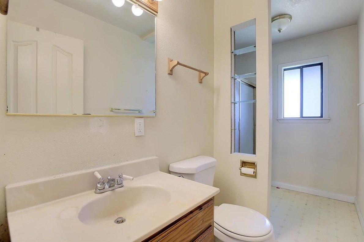 1204 Mdw Ave, Yuba City CA  95991-6509 exterior