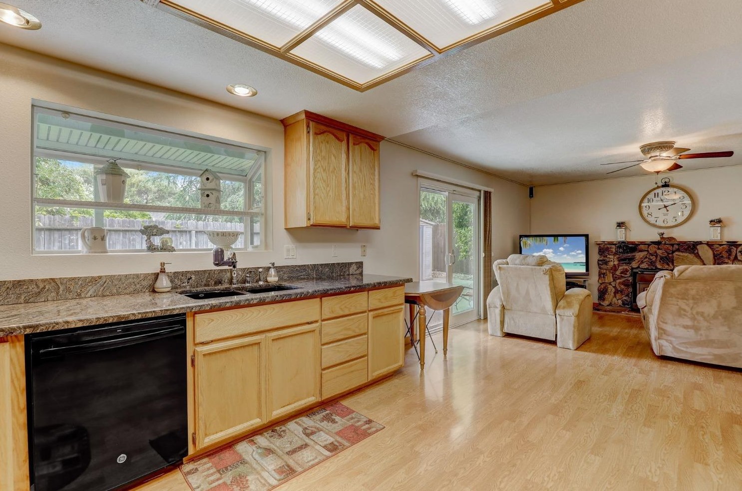 7201 Geowood Way, Citrus Heights CA  95610-3927 exterior