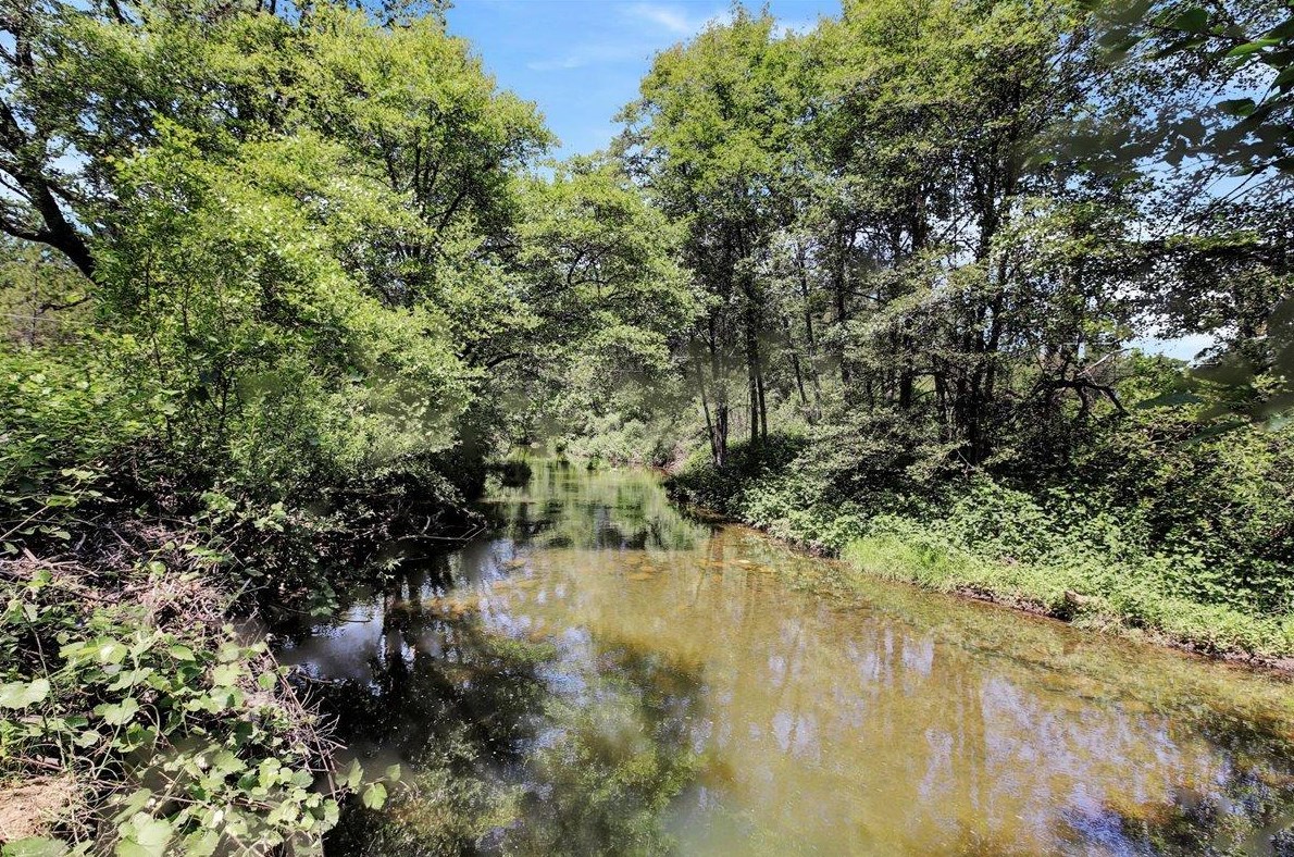 10334 Pleasant Vly Rd, Lake Wildwood CA  95946-9425 exterior