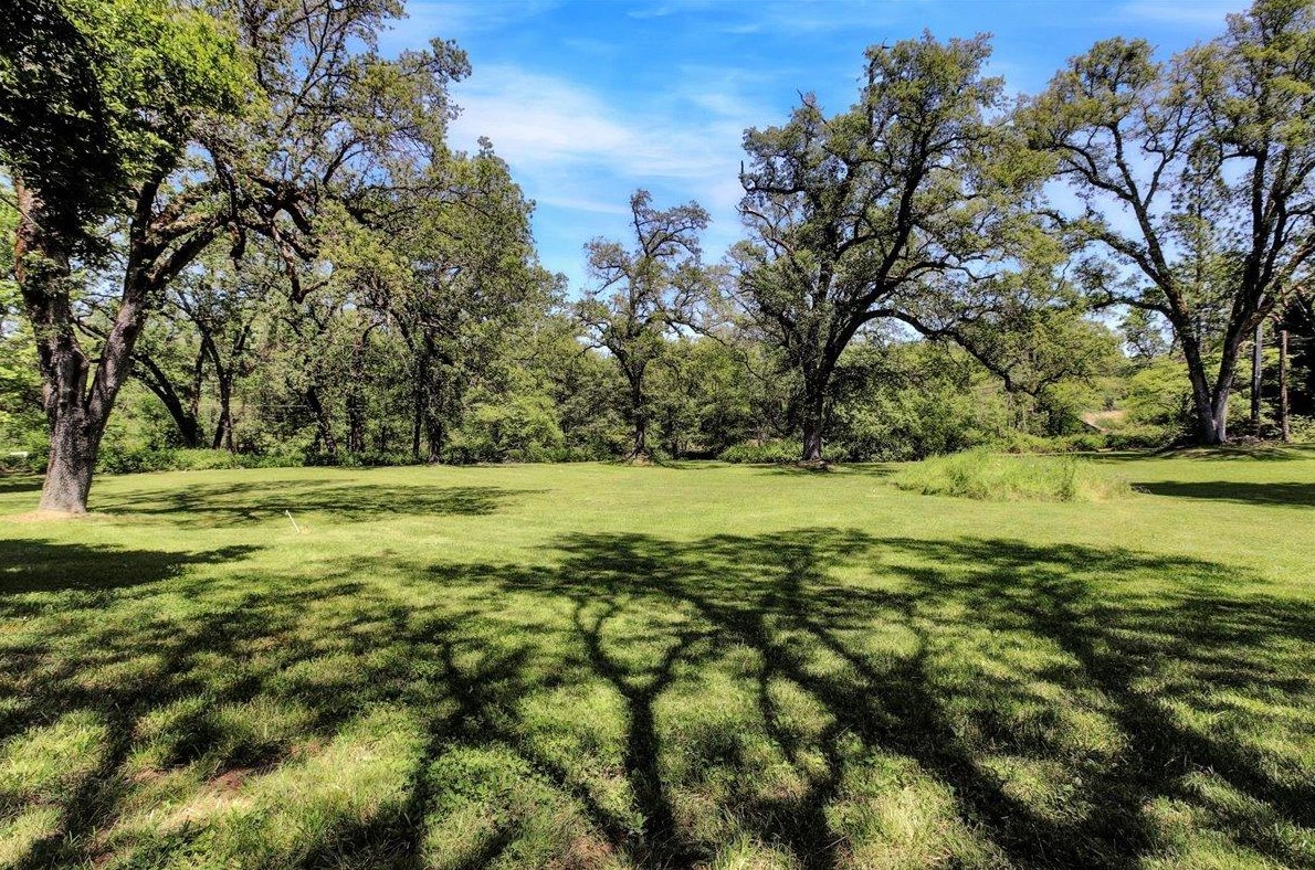 10334 Pleasant Vly Rd, Lake Wildwood CA  95946-9425 exterior