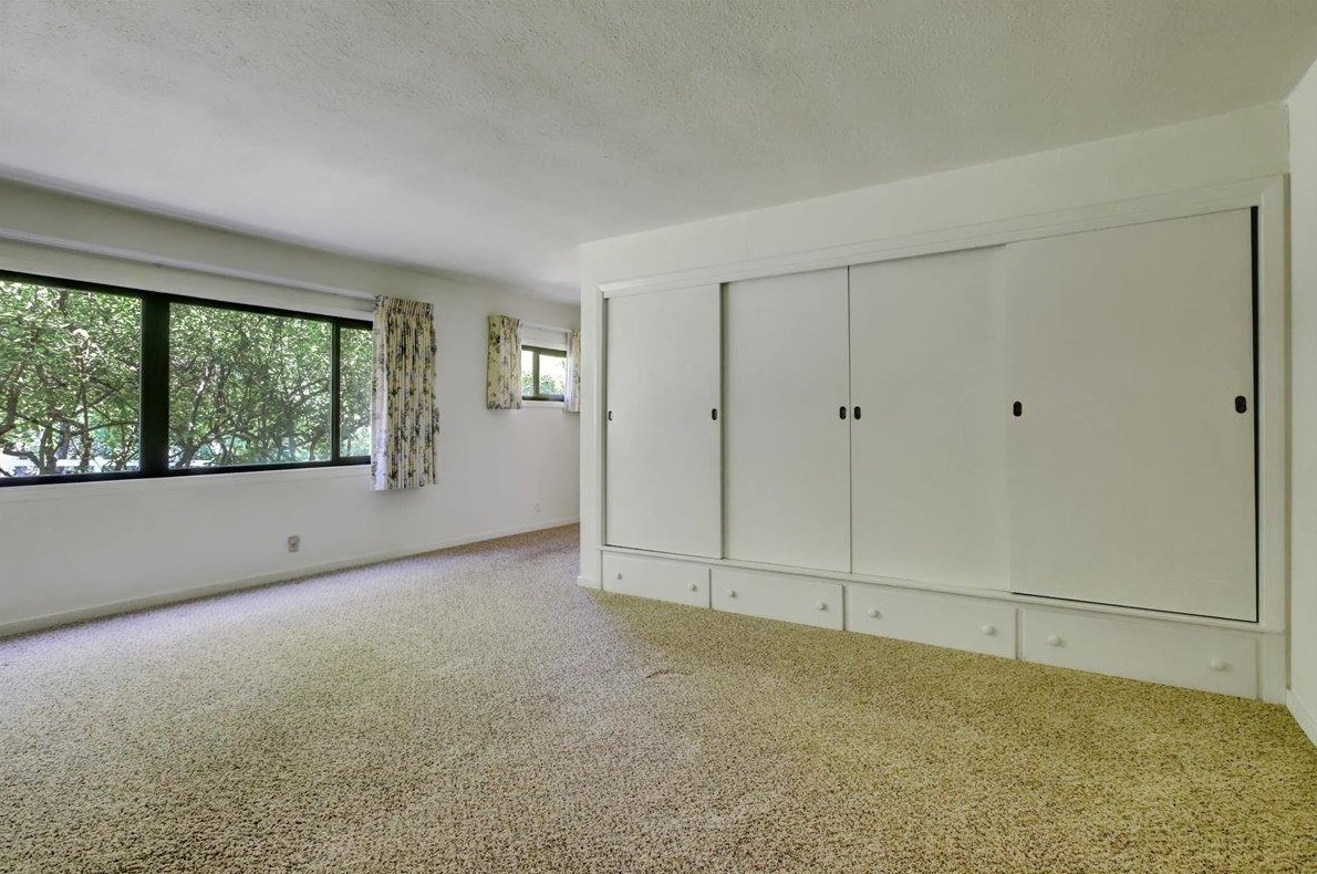 10334 Pleasant Vly Rd, Lake Wildwood CA  95946-9425 exterior