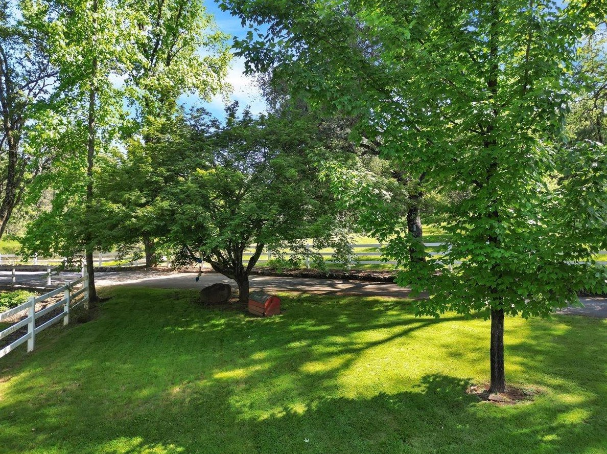 10334 Pleasant Vly Rd, Lake Wildwood CA  95946-9425 exterior