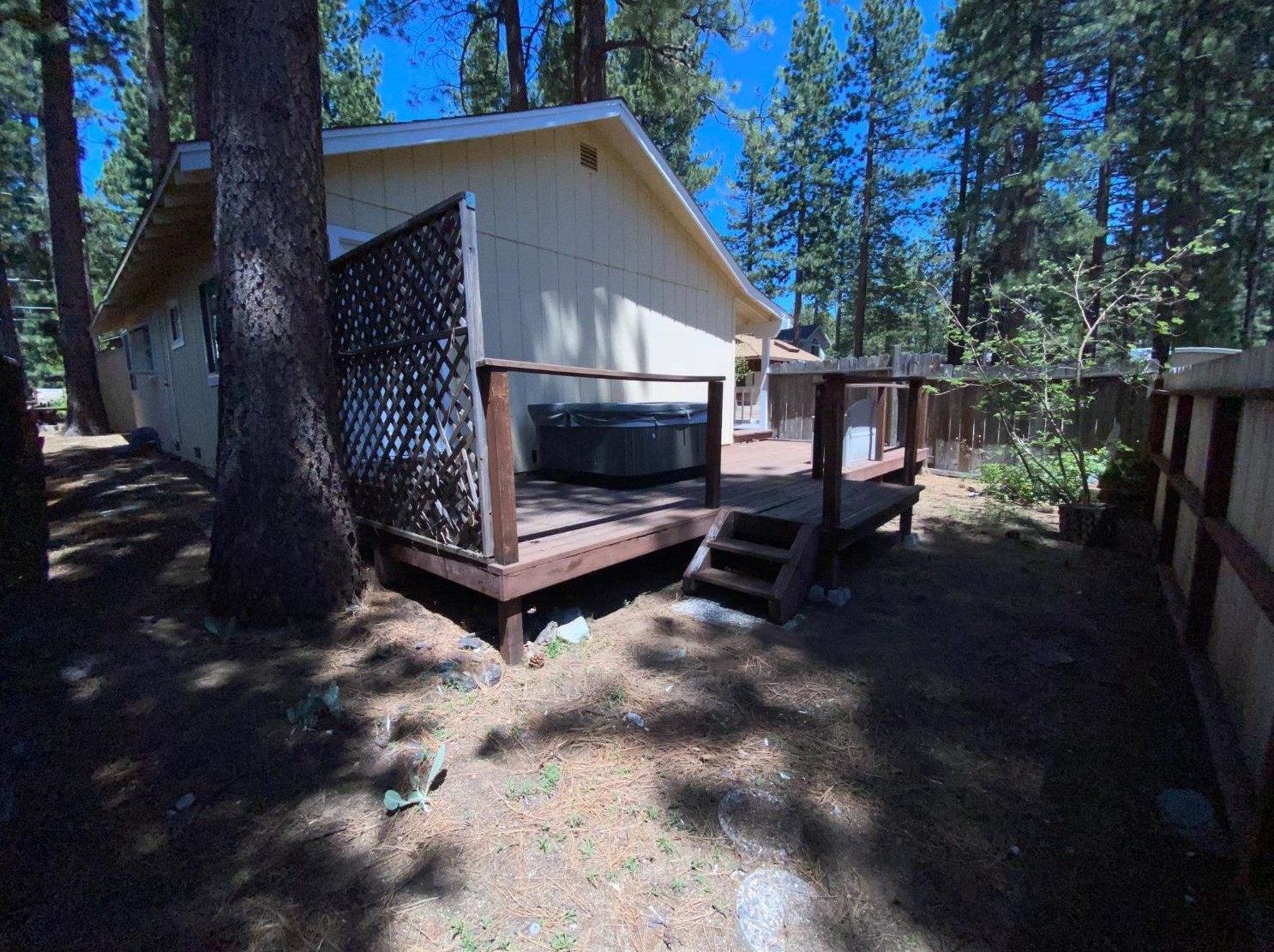 2945 Nevada Ave, South Lake Tahoe CA  96150-2713 exterior