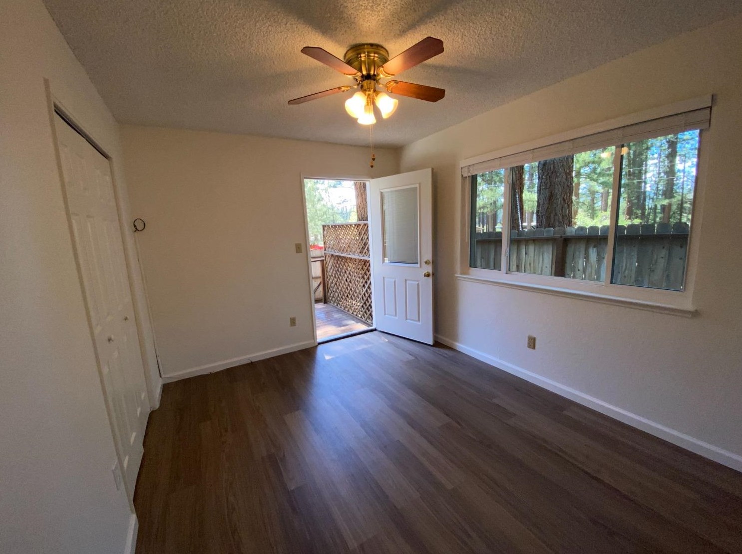 2945 Nevada Ave, South Lake Tahoe CA  96150-2713 exterior