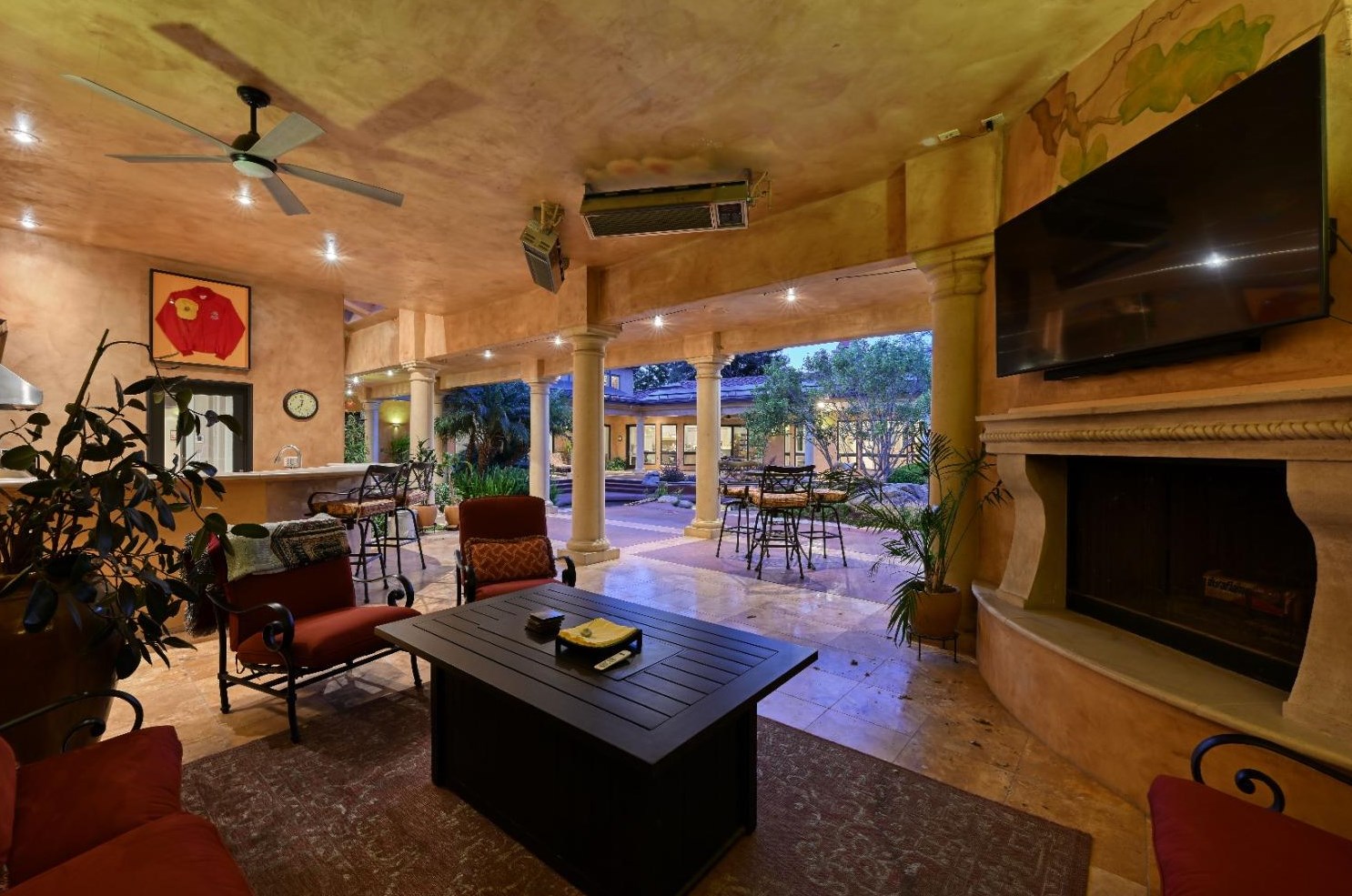 6352 Calle Montalvo Cir, Roseville CA  95746-5821 exterior