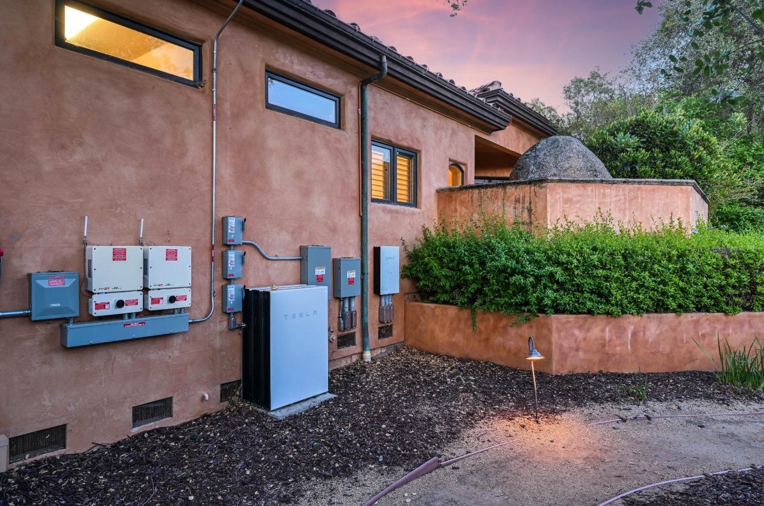 6352 Calle Montalvo Cir, Roseville CA  95746-5821 exterior