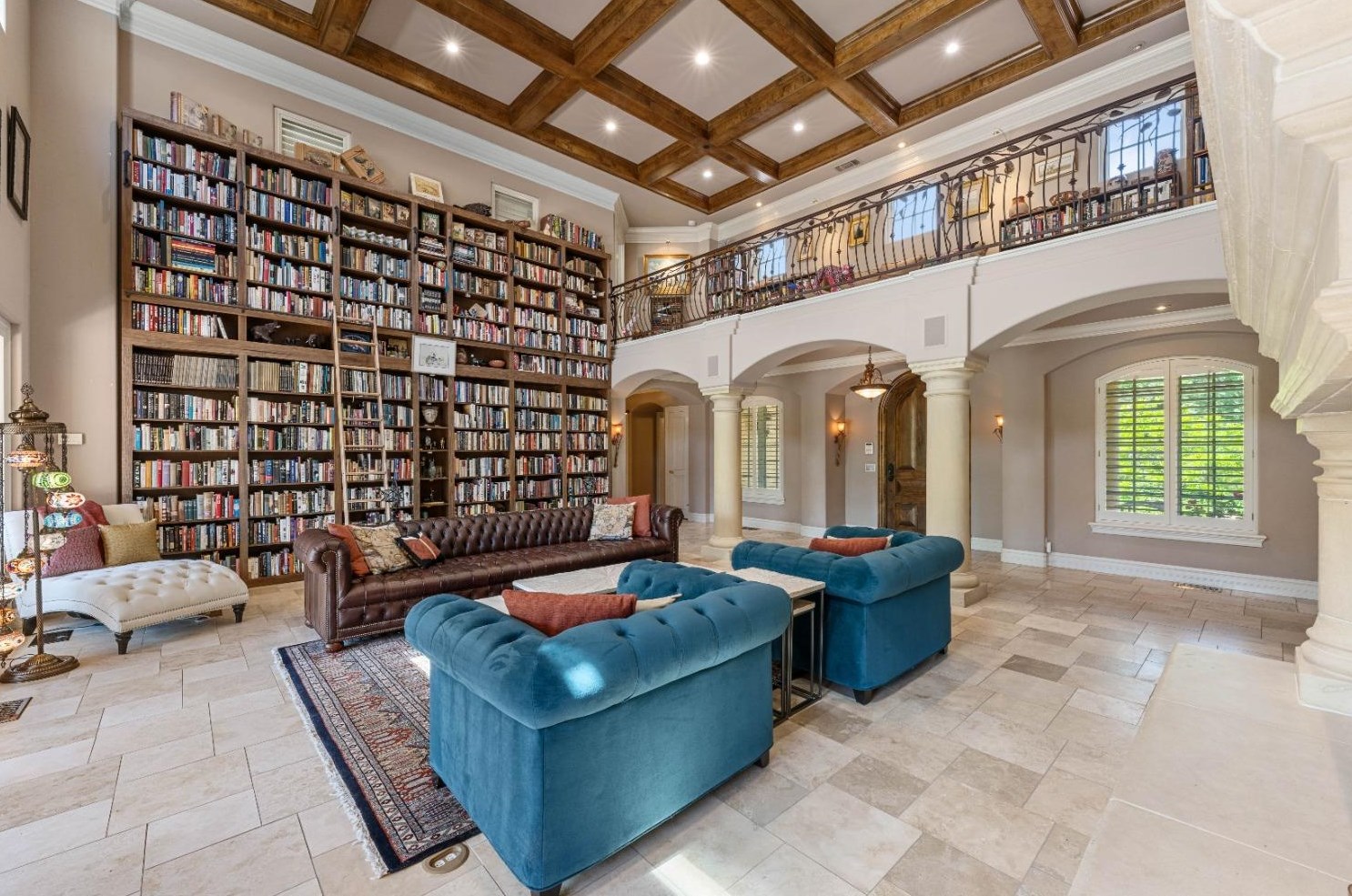 6352 Calle Montalvo Cir, Roseville CA  95746-5821 exterior