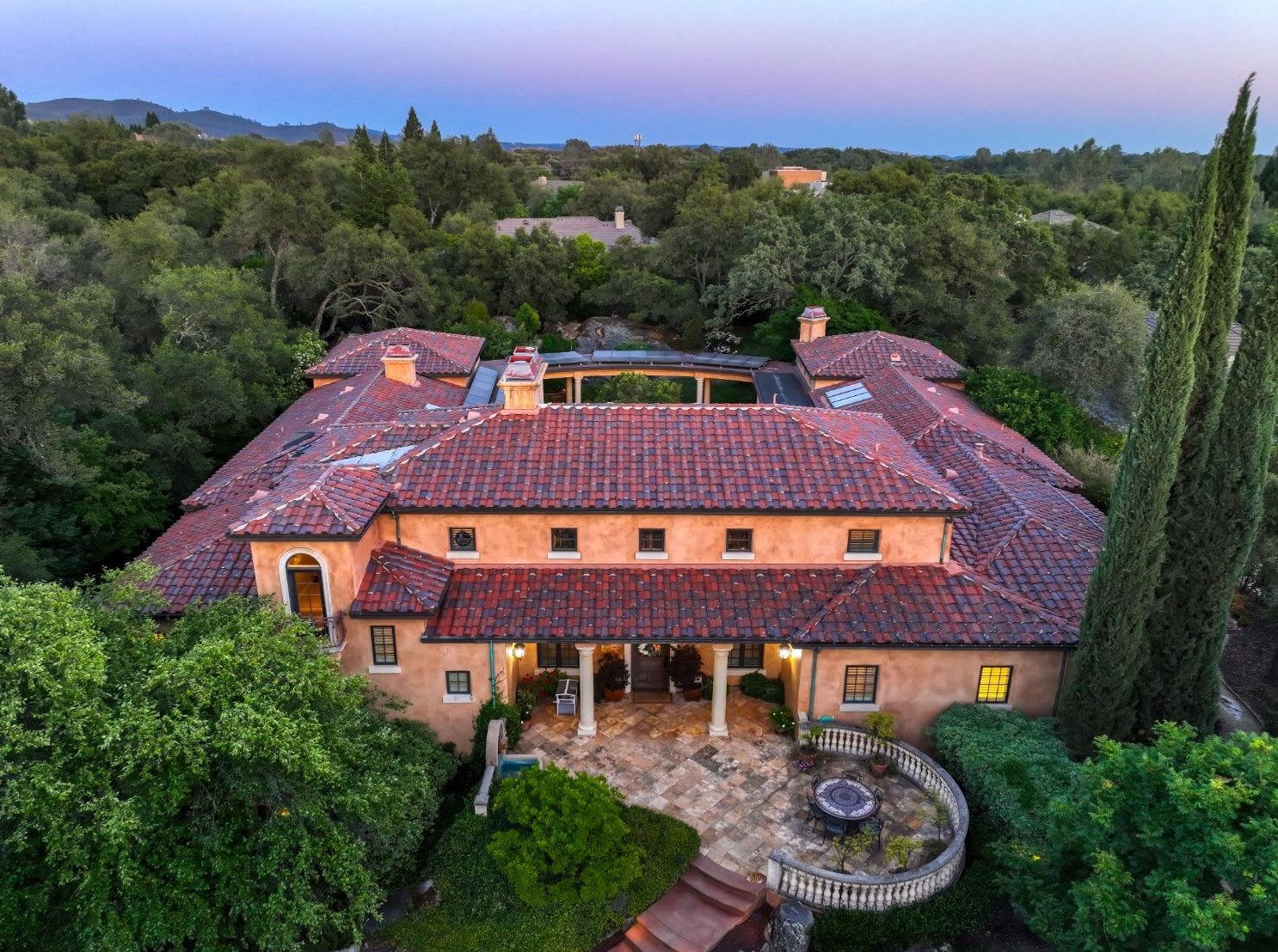 6352 Calle Montalvo Cir, Roseville CA  95746-5821 exterior