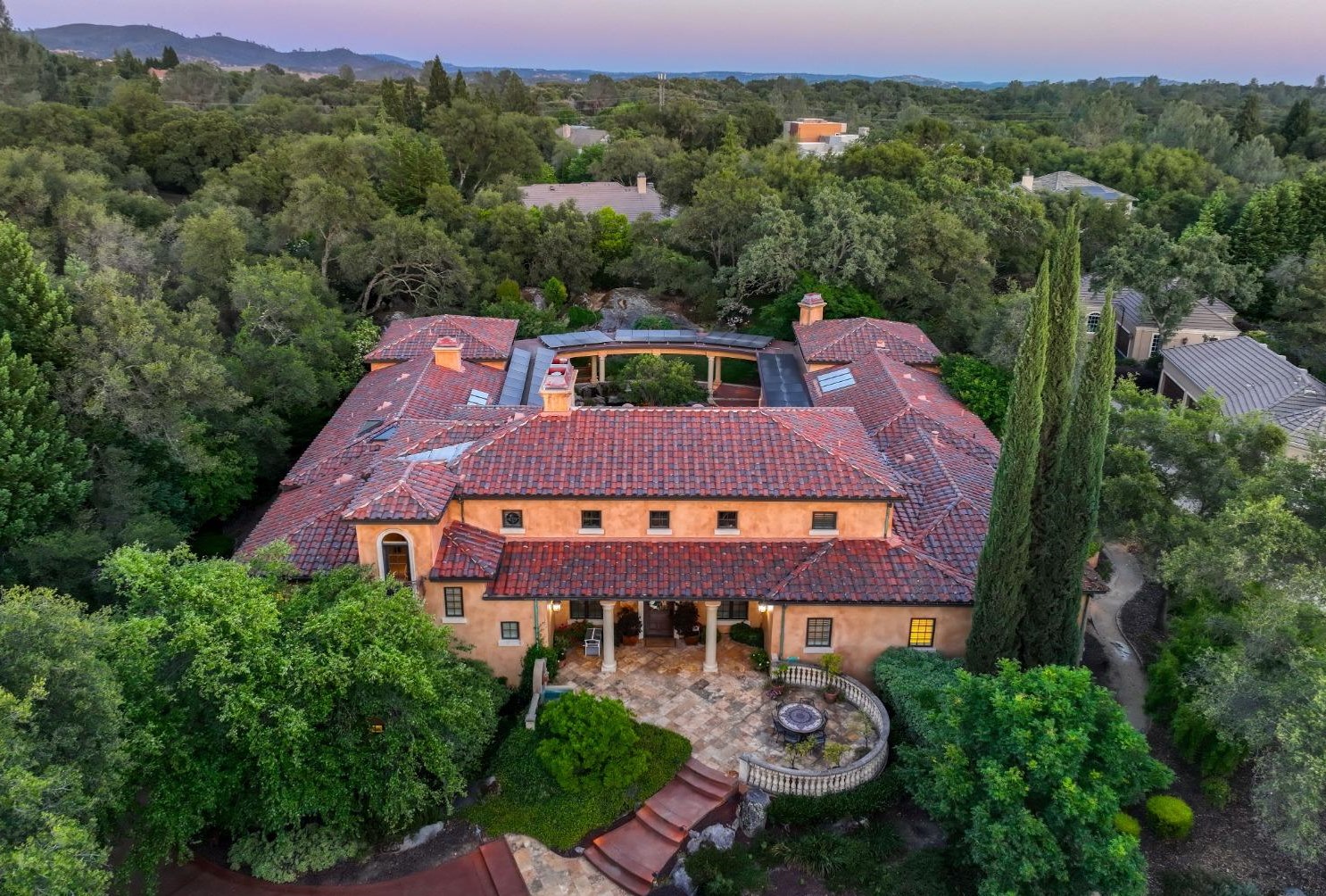 6352 Calle Montalvo Cir, Roseville CA  95746-5821 exterior