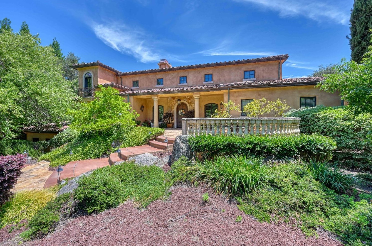 6352 Calle Montalvo Cir, Roseville CA  95746-5821 exterior