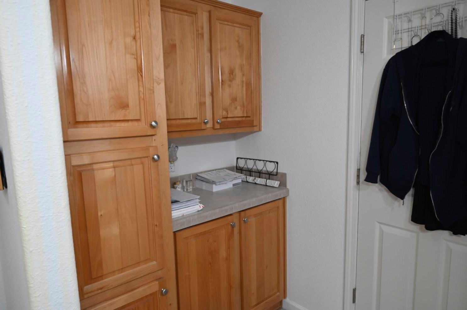 1584 Duke Dr, Livingston CA  95334-9343 exterior