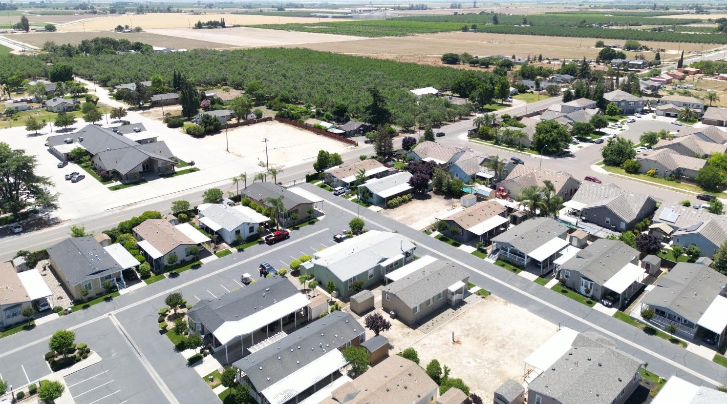 1584 Duke Dr, Livingston CA  95334-9343 exterior