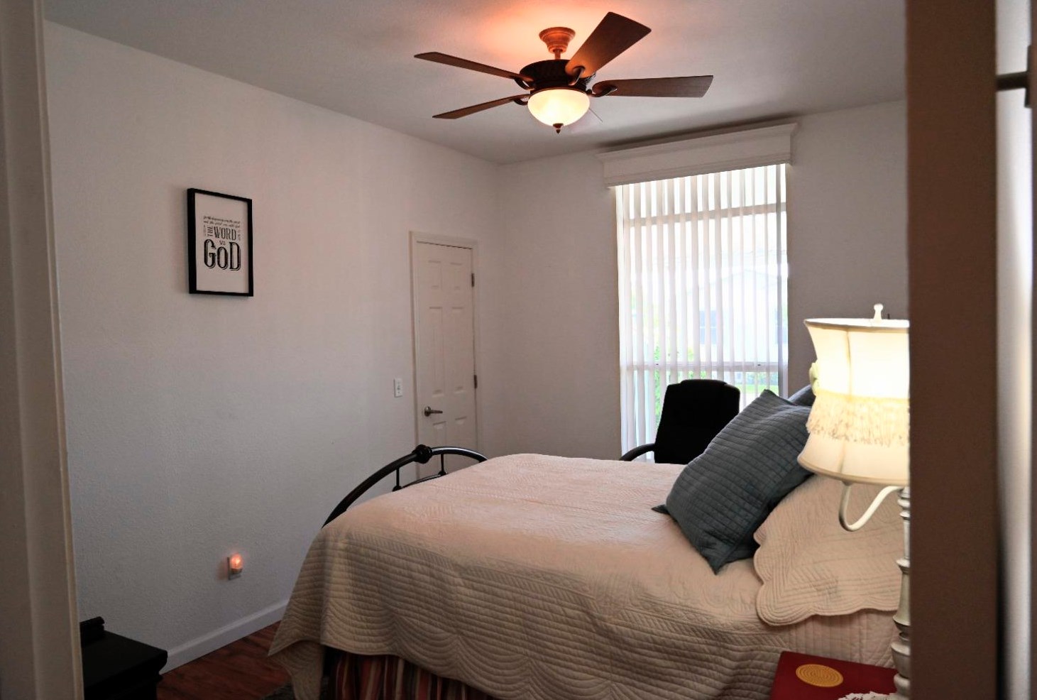 1584 Duke Dr, Livingston CA  95334-9343 exterior