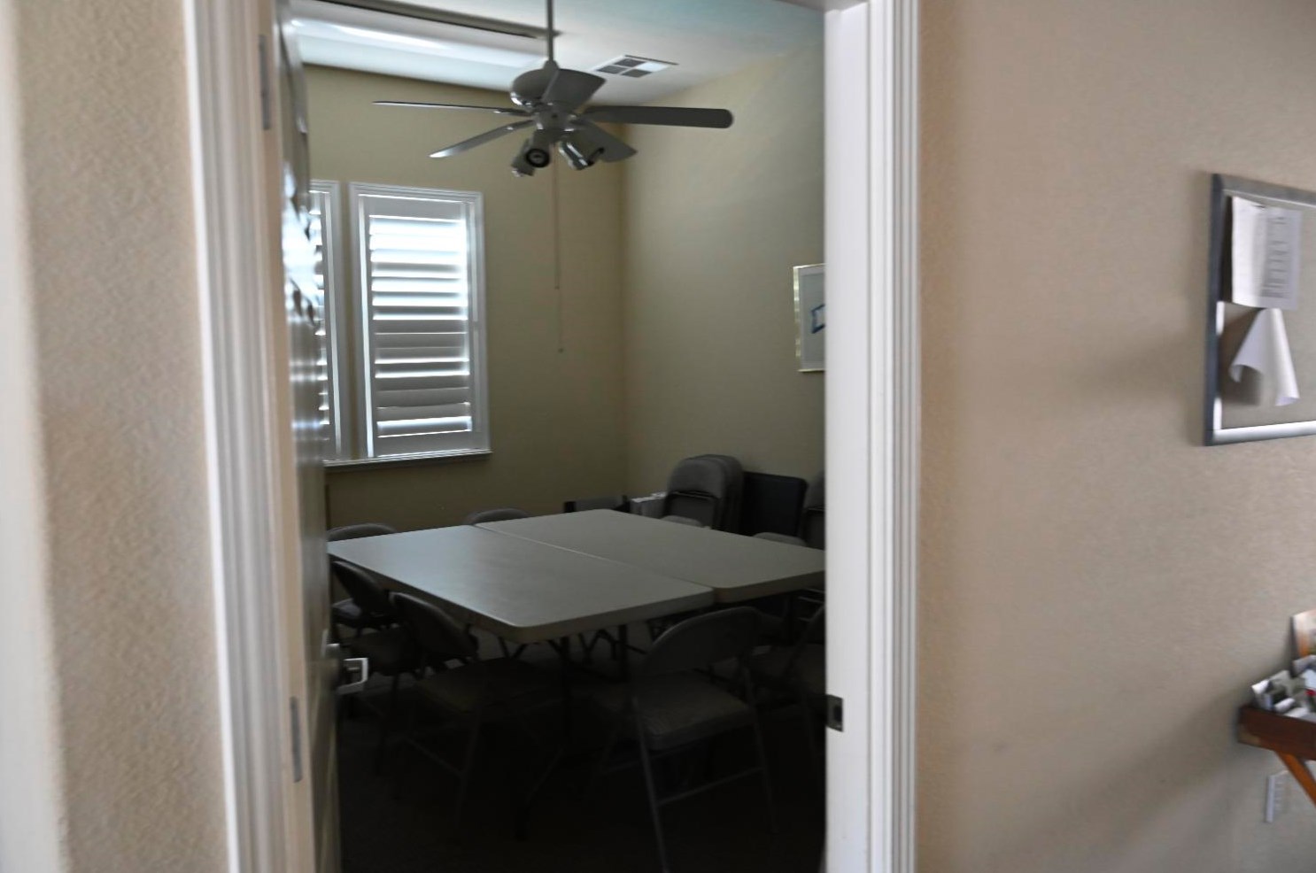 1584 Duke Dr, Livingston CA  95334-9343 exterior