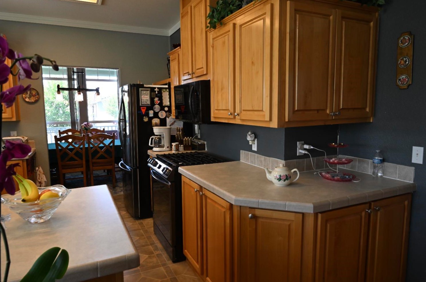 1584 Duke Dr, Livingston CA  95334-9343 exterior