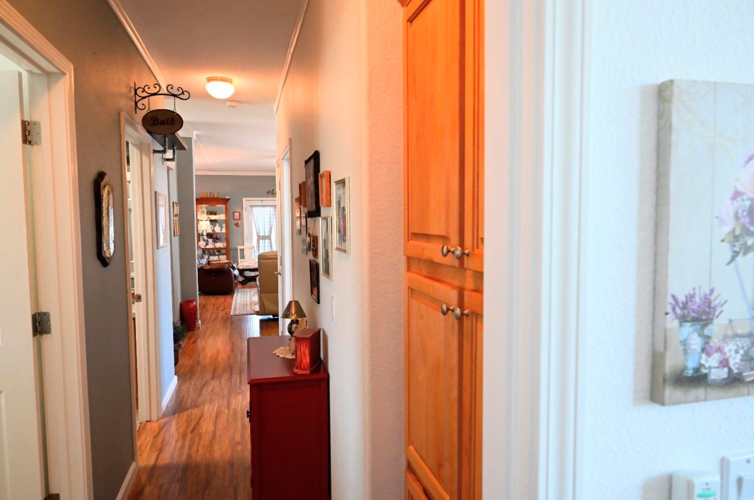 1584 Duke Dr, Livingston CA  95334-9343 exterior