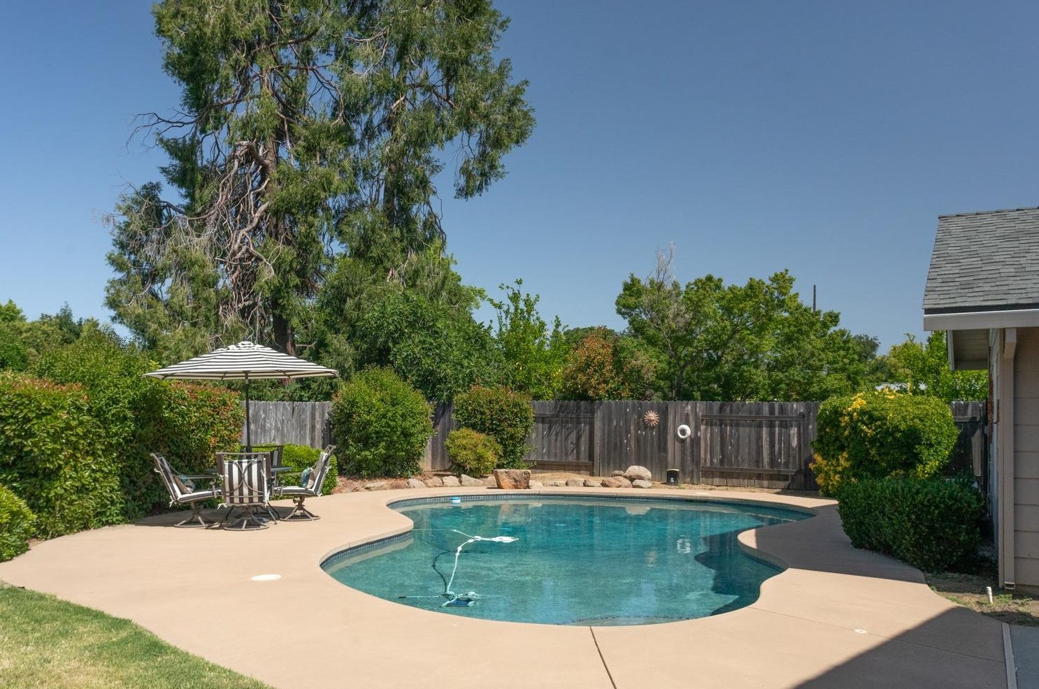 731 Bunce Rd, Yuba City CA  95991-6204 exterior