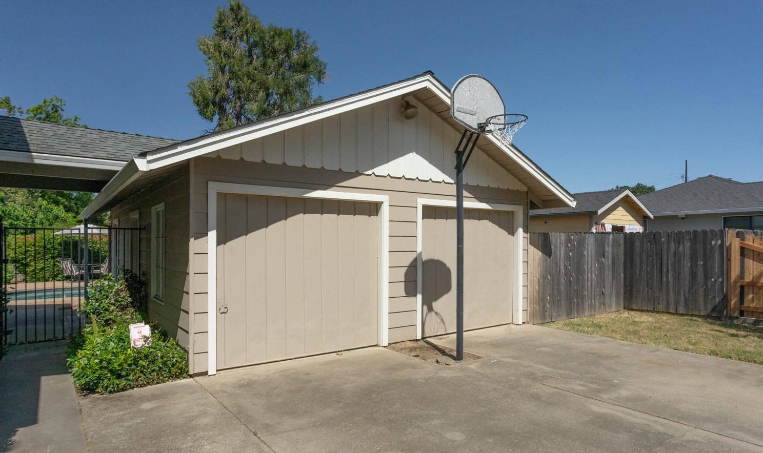 731 Bunce Rd, Yuba City CA  95991-6204 exterior