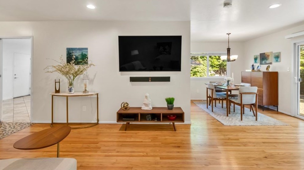 1840 Maryal Dr, Sacramento CA  95864-1548 exterior